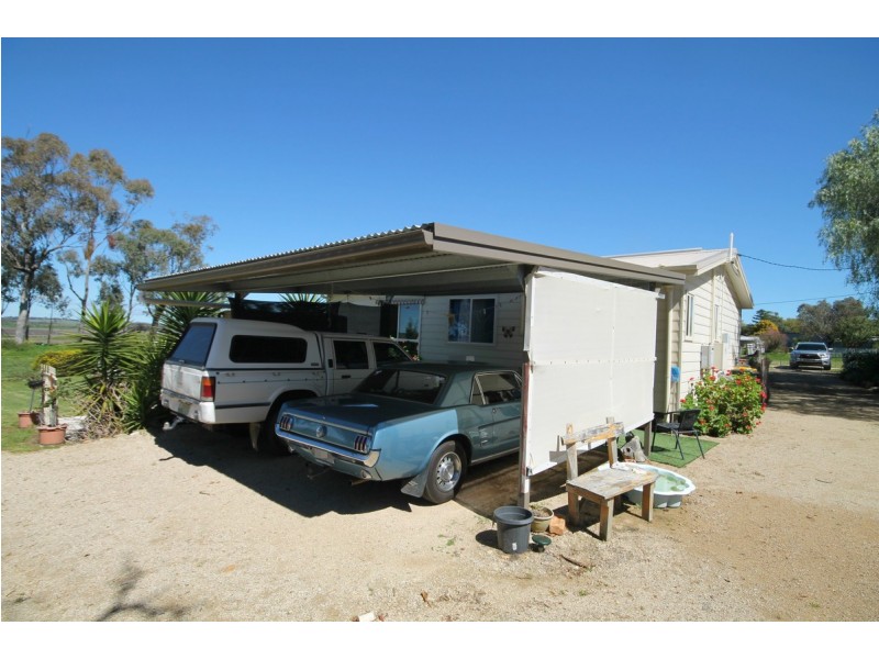 43 Railway Street, Delungra NSW 2403