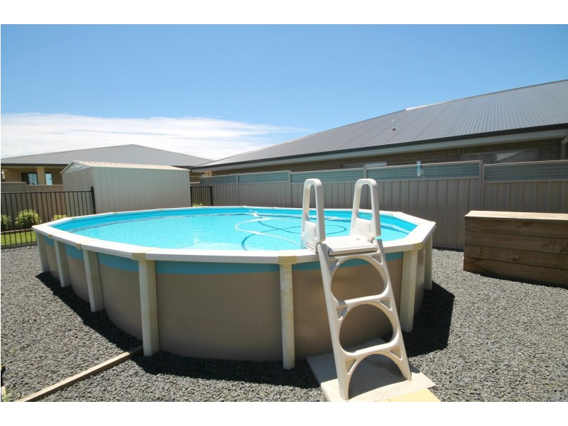 1 Box Tree Place, Inverell NSW 2360