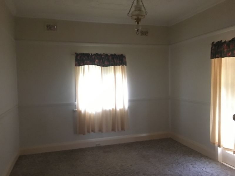 84 Henderson Street, Inverell NSW 2360