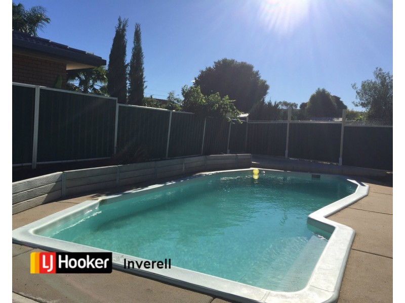 2 Jacaranda Crescent, Inverell NSW 2360