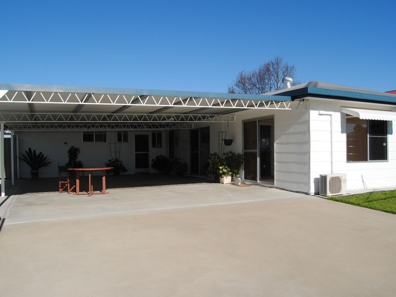 52 Chester Street, Inverell NSW 2360