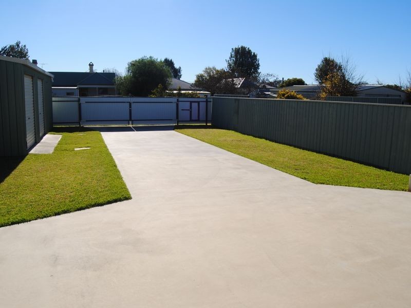 52 Chester Street, Inverell NSW 2360