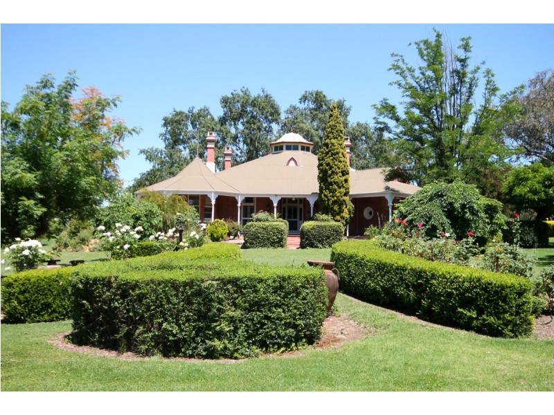 27 Brae Street, Inverell NSW 2360