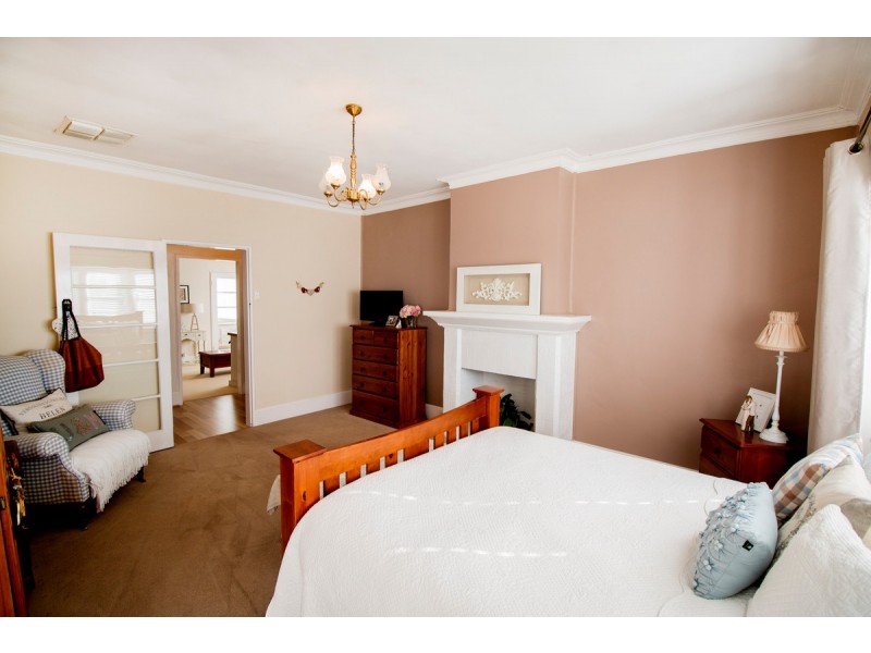 52 Brae Street, Inverell NSW 2360