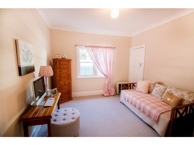 52 Brae Street, Inverell NSW 2360