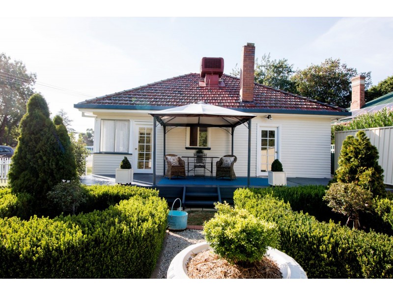 52 Brae Street, Inverell NSW 2360