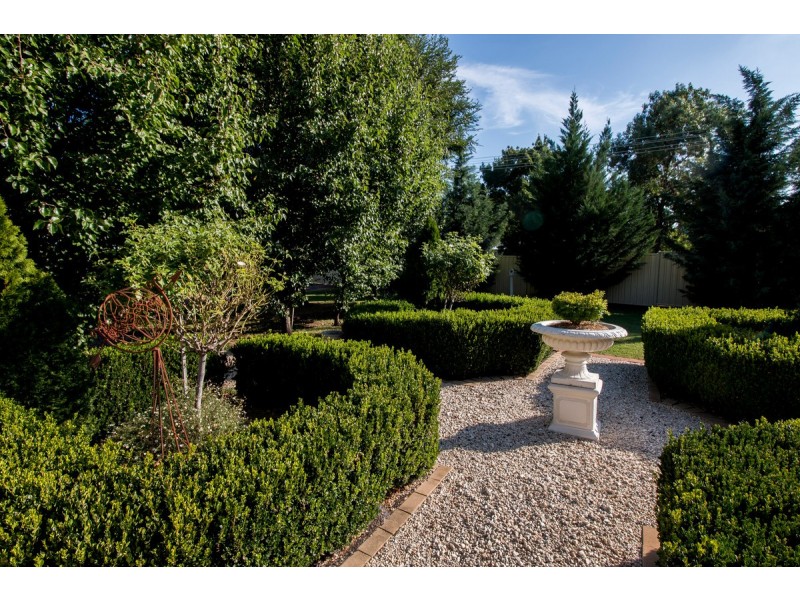 52 Brae Street, Inverell NSW 2360