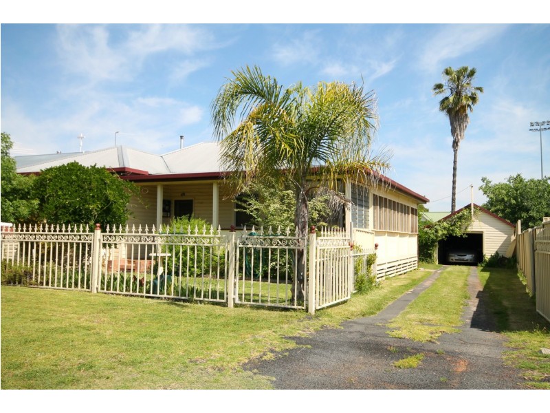 36 Ross Street, Inverell NSW 2360