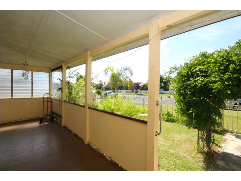 36 Ross Street, Inverell NSW 2360