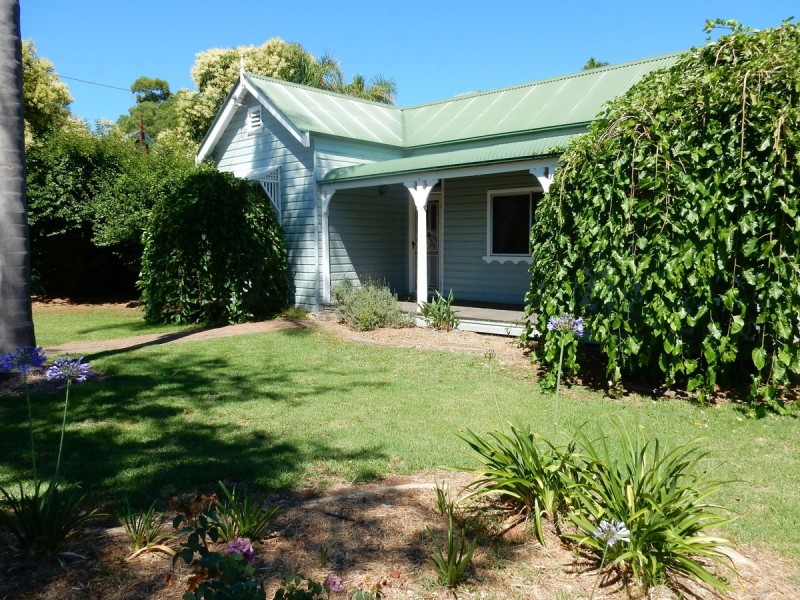 44 Brae Street, Inverell NSW 2360