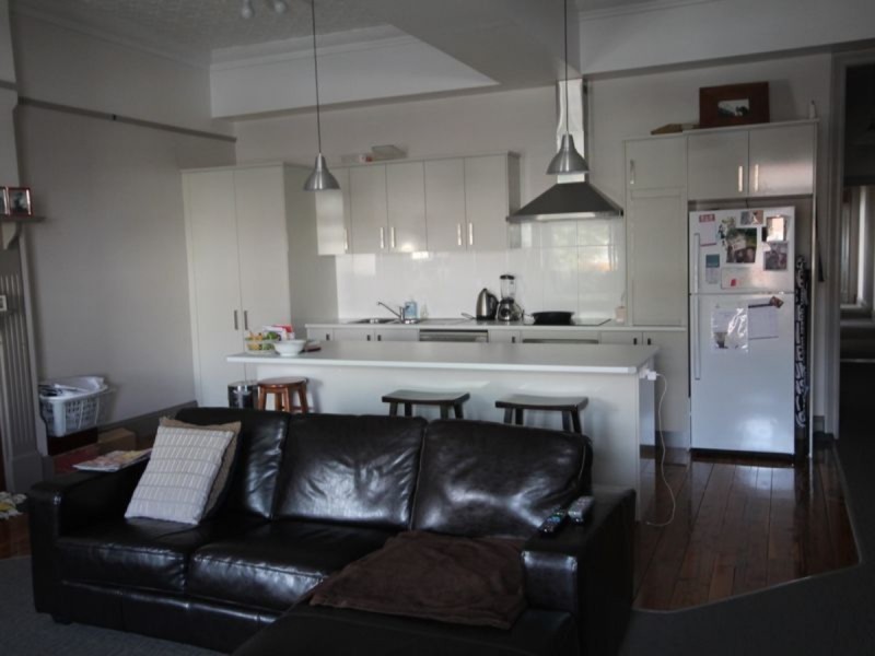 1/25 Otho Street (upstairs), Inverell NSW 2360