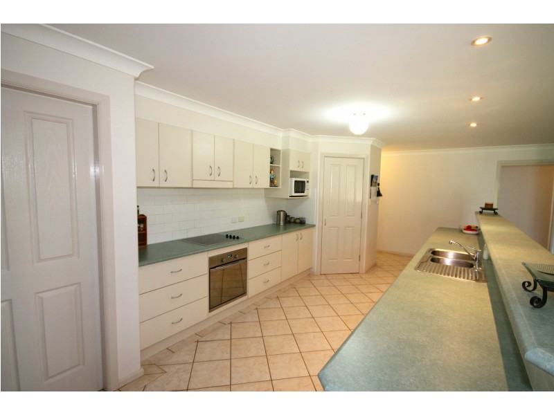 84 Wolbah Close, Inverell NSW 2360