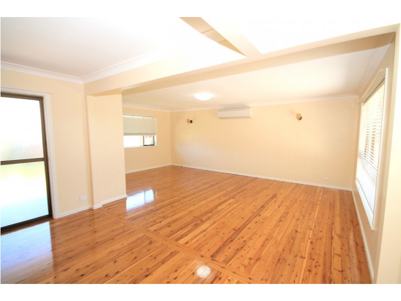 11 Sapphire Street, Inverell NSW 2360