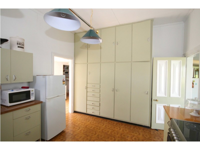 90 Lawrence Street, Inverell NSW 2360