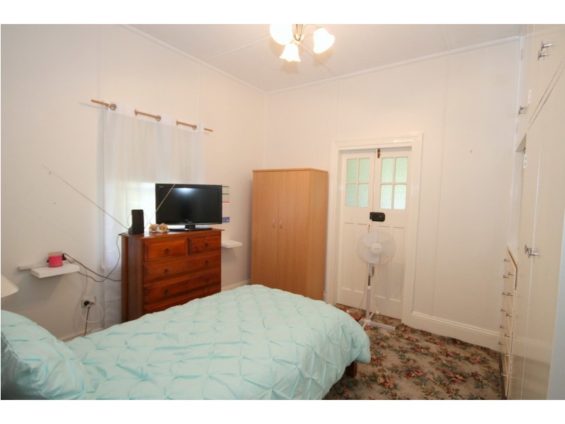 90 Lawrence Street, Inverell NSW 2360