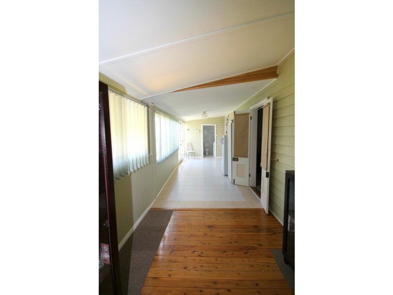 90 Lawrence Street, Inverell NSW 2360