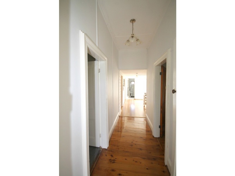 90 Lawrence Street, Inverell NSW 2360