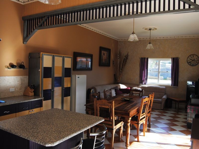9 Auburn Vale RD, Inverell NSW 2360