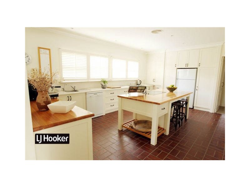 21 Mitchell Crescent, Inverell NSW 2360