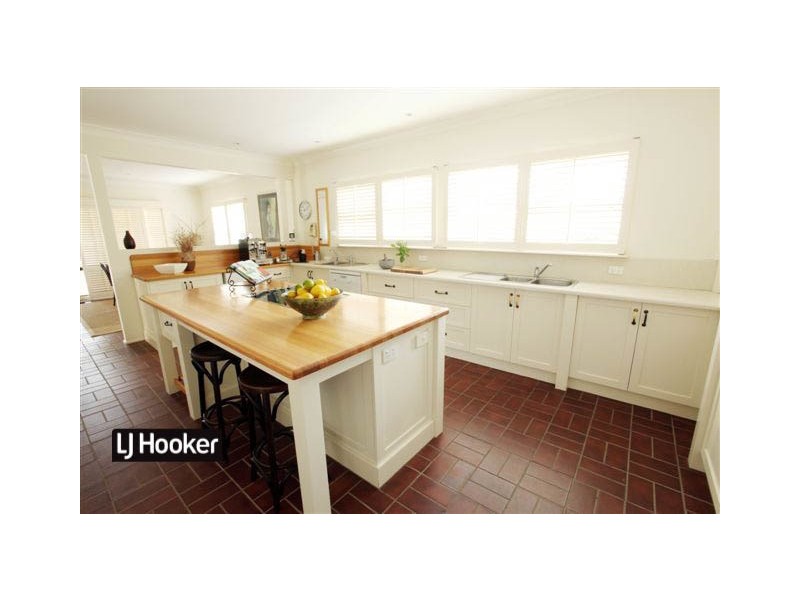 21 Mitchell Crescent, Inverell NSW 2360