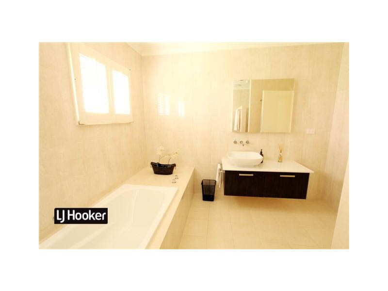 21 Mitchell Crescent, Inverell NSW 2360