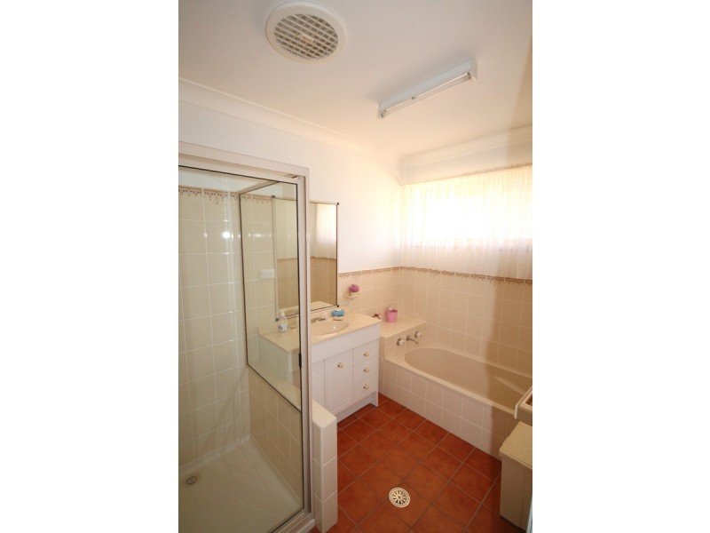 20 Miles Street, Inverell NSW 2360