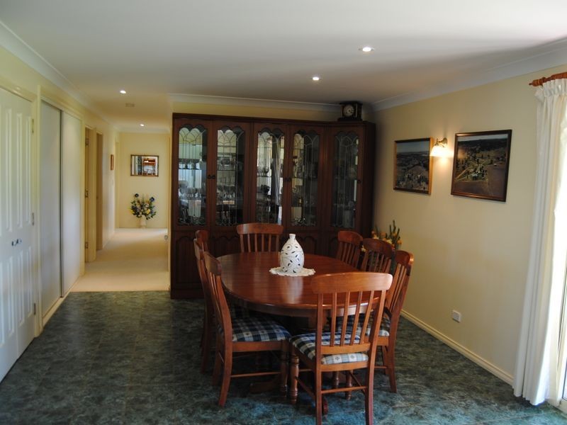 104 Runnymede Drive, Inverell NSW 2360