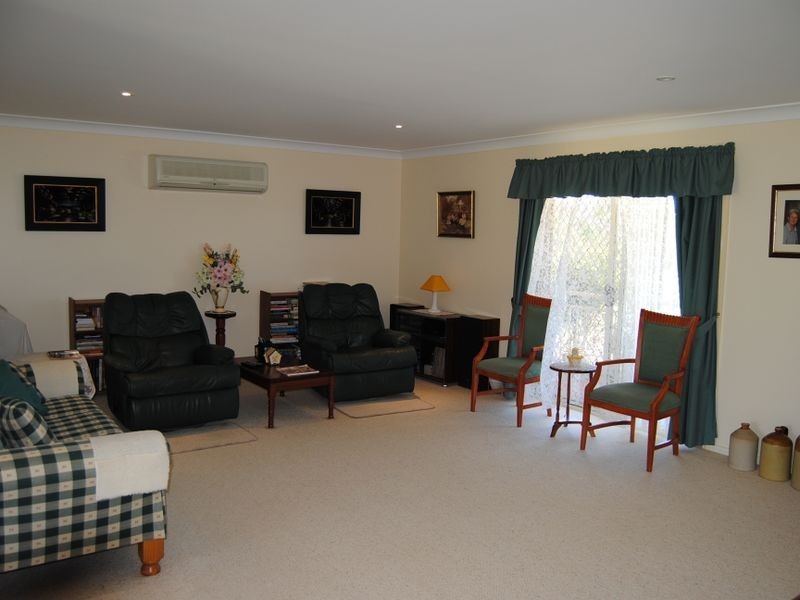 104 Runnymede Drive, Inverell NSW 2360