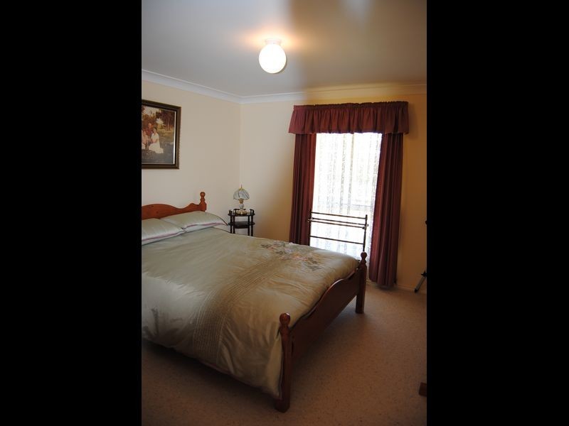104 Runnymede Drive, Inverell NSW 2360