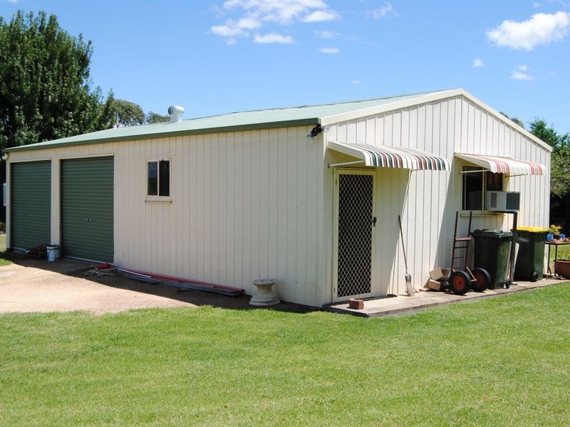 104 Runnymede Drive, Inverell NSW 2360