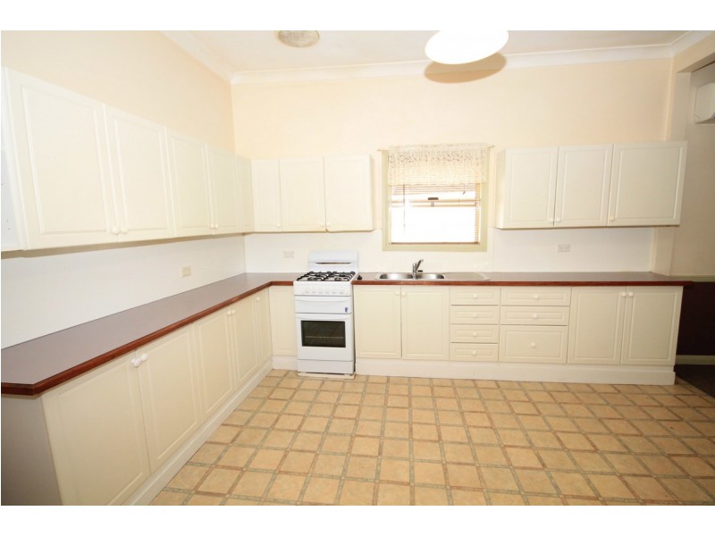 59 Chester Street, Inverell NSW 2360