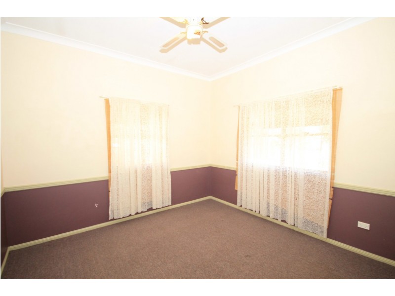 59 Chester Street, Inverell NSW 2360