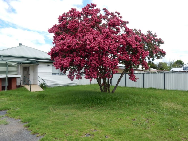 94 Chester Street, Inverell NSW 2360