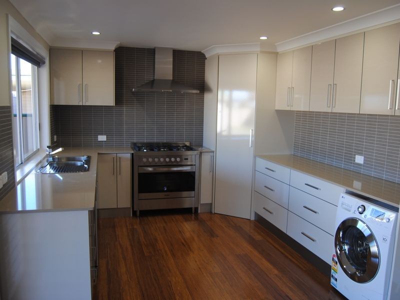 16 Chisholm Street, Inverell NSW 2360