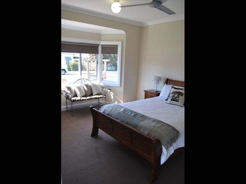 16 Chisholm Street, Inverell NSW 2360