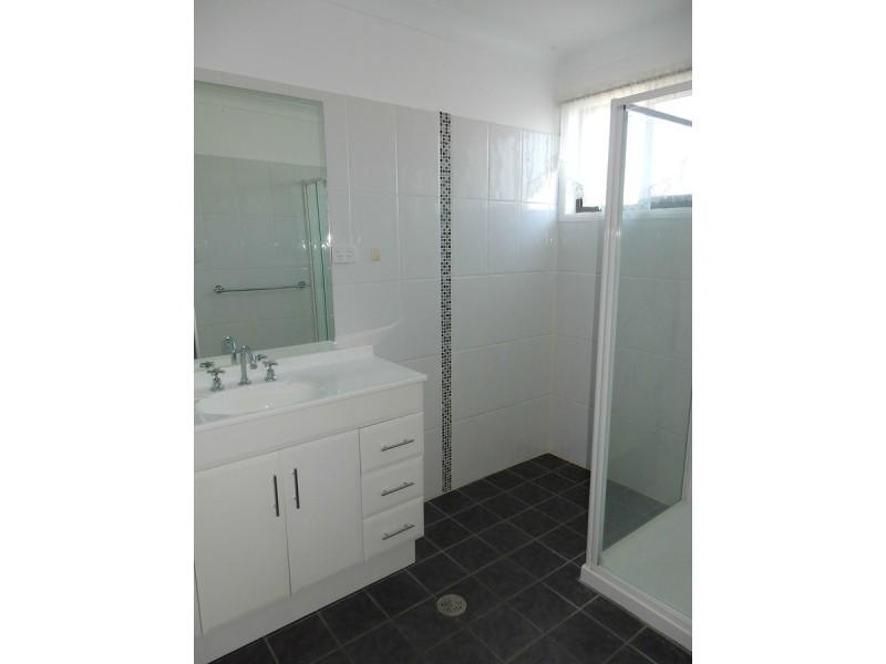 2a Urabatta Street, Inverell NSW 2360