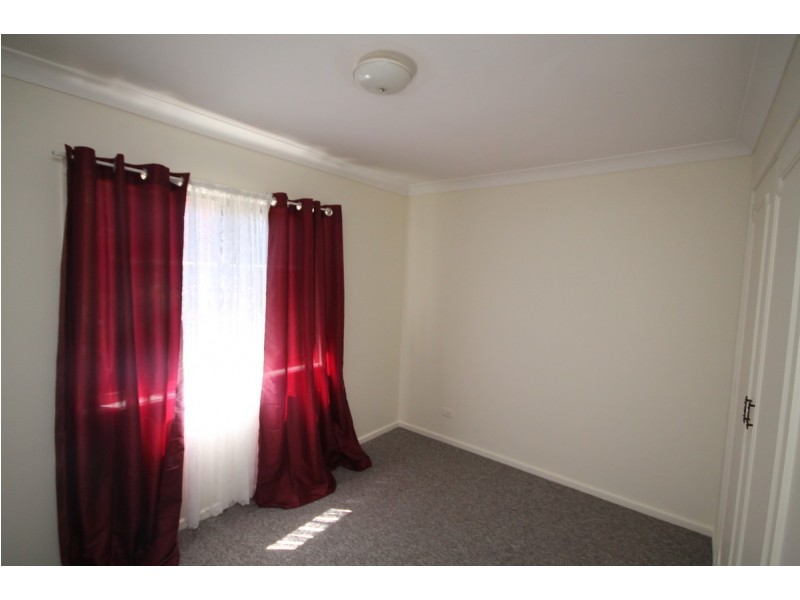 8 Jacaranda Crescent, Inverell NSW 2360