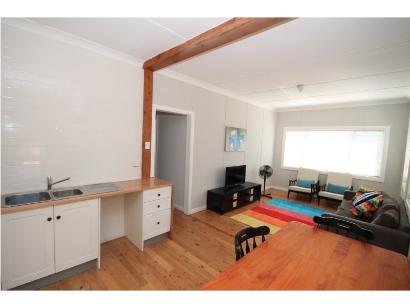 17 Lang Street, Inverell NSW 2360