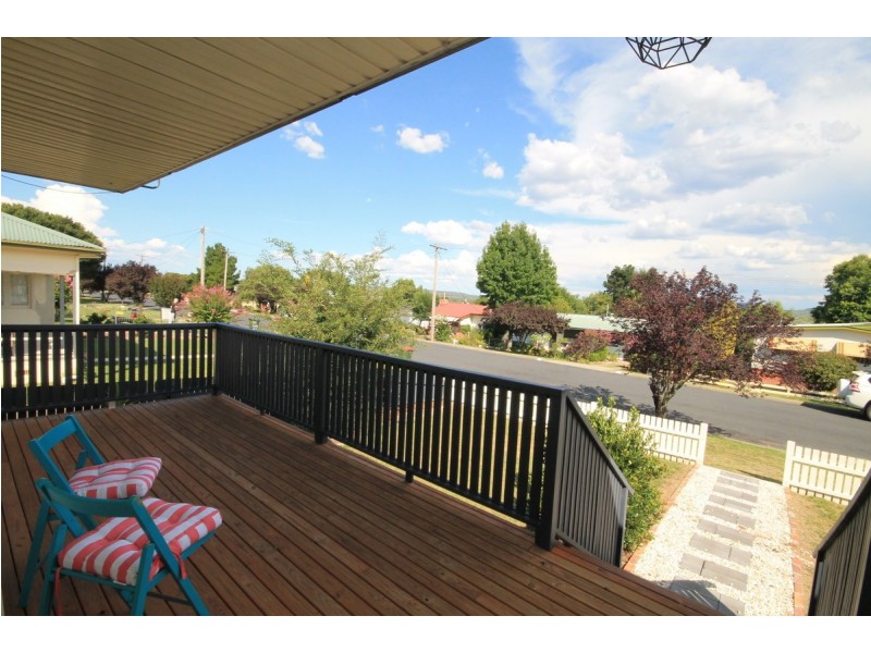 17 Lang Street, Inverell NSW 2360