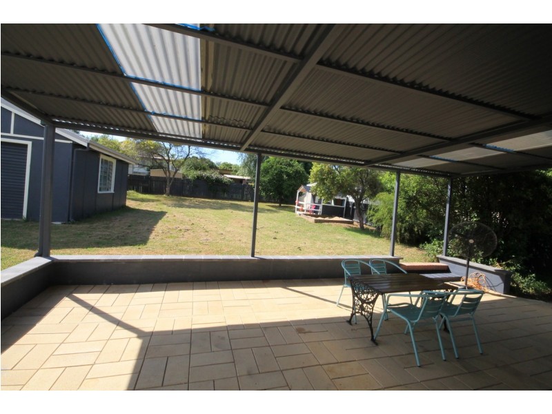 17 Lang Street, Inverell NSW 2360