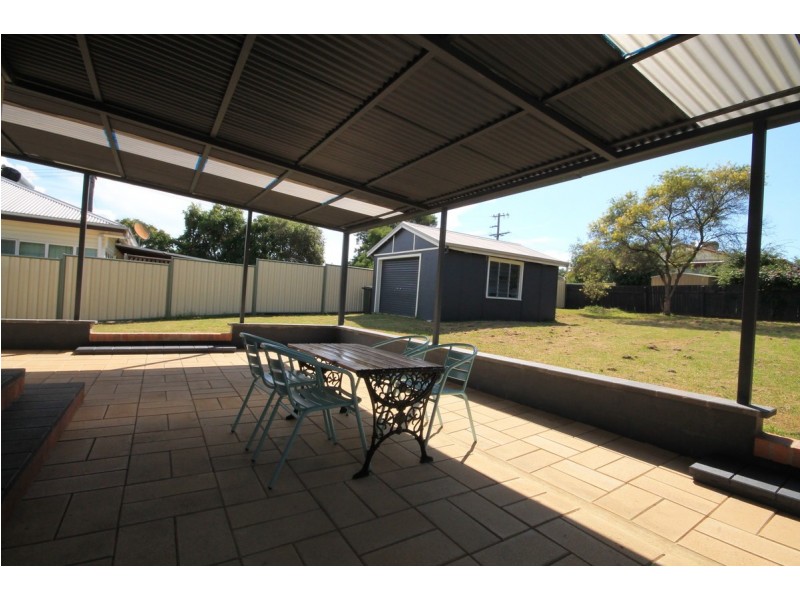 17 Lang Street, Inverell NSW 2360