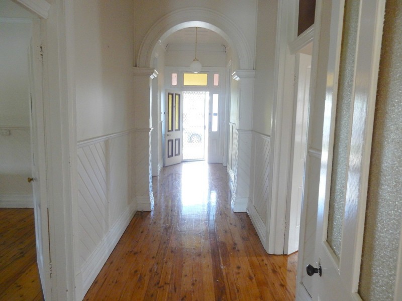 19 Chester Street, Inverell NSW 2360