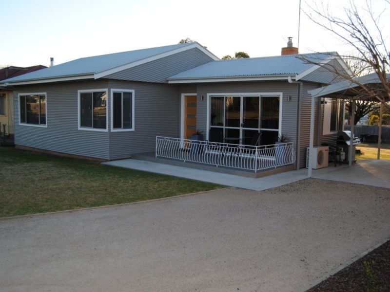 10 East Street, Inverell NSW 2360