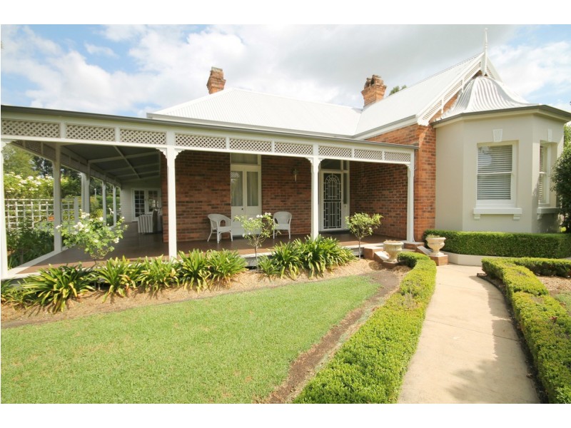 32 Brae Street, Inverell NSW 2360