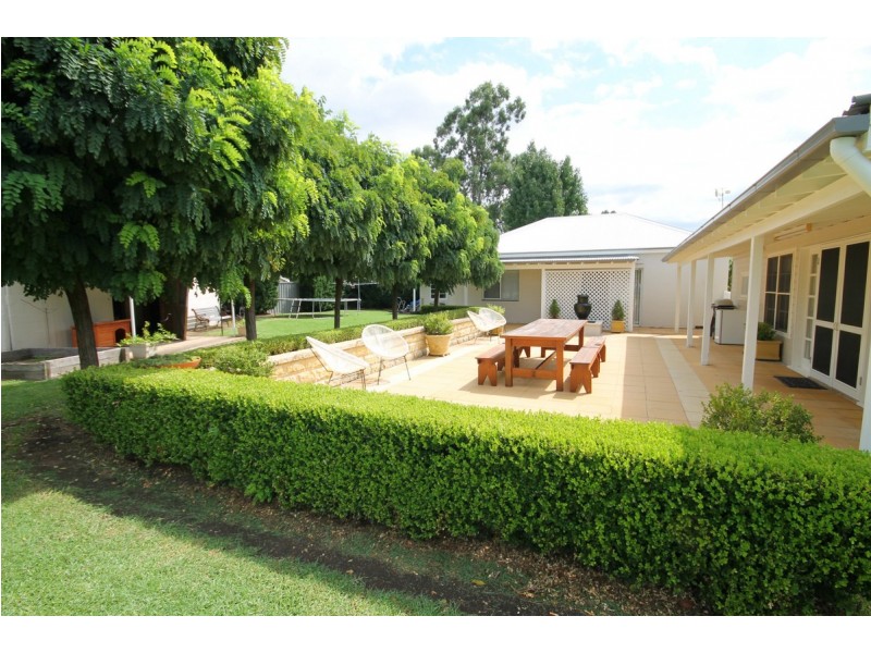 32 Brae Street, Inverell NSW 2360