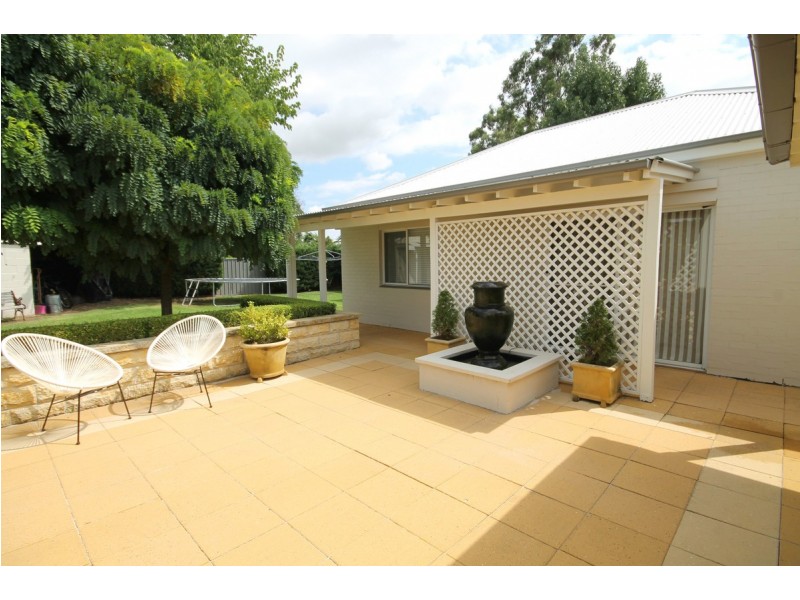 32 Brae Street, Inverell NSW 2360
