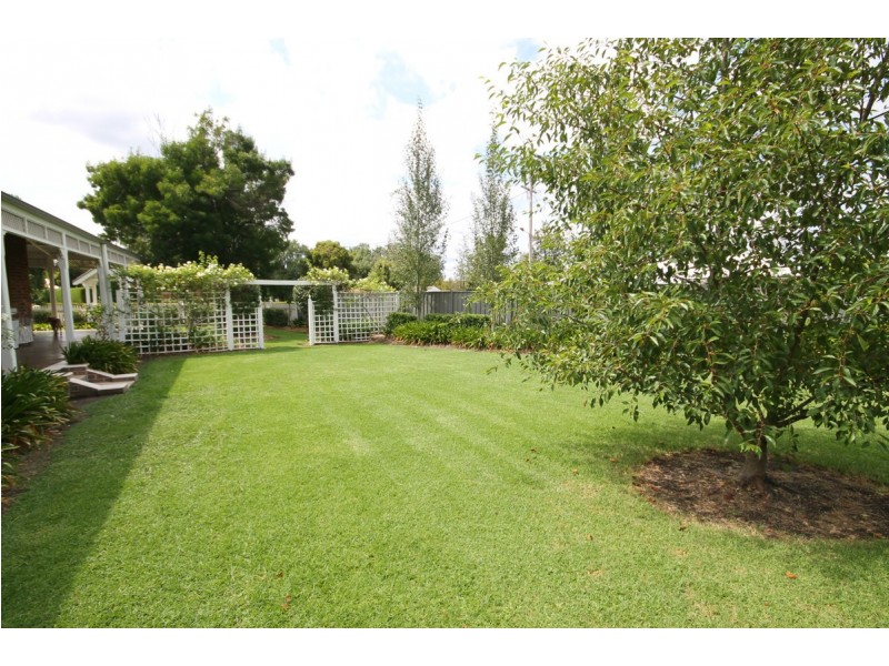 32 Brae Street, Inverell NSW 2360