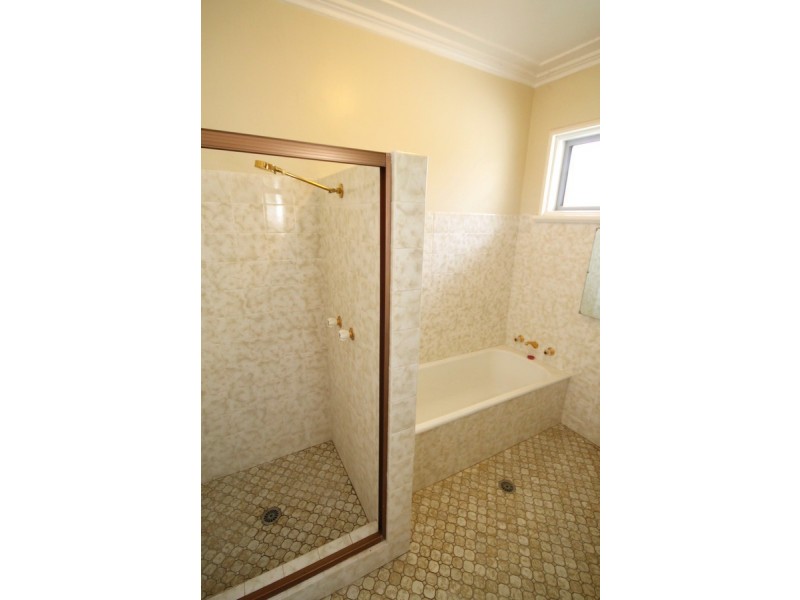 19 Brae Street, Inverell NSW 2360