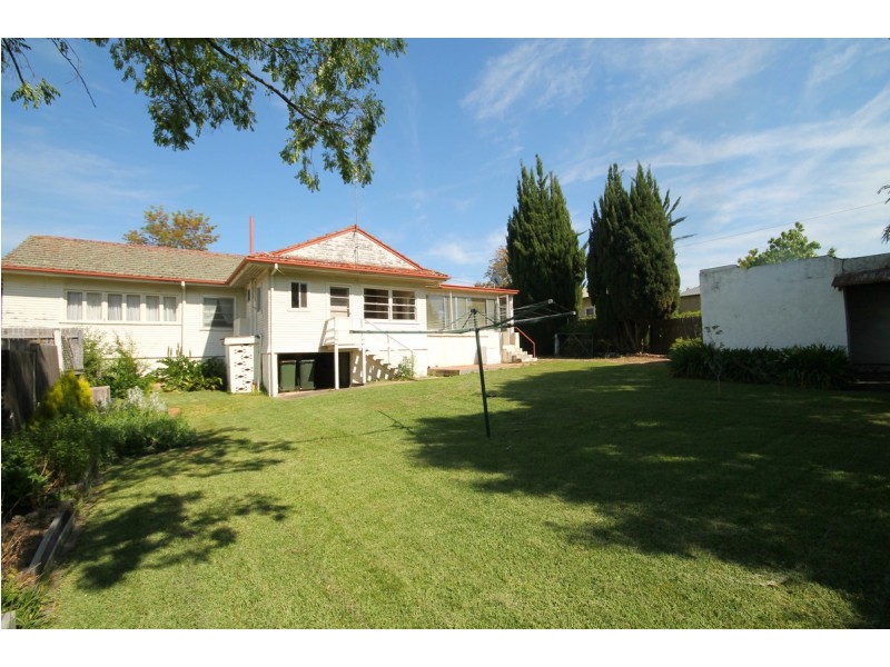 19 Brae Street, Inverell NSW 2360