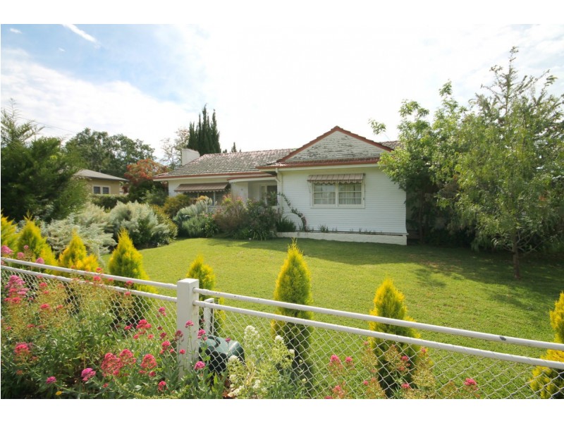 19 Brae Street, Inverell NSW 2360